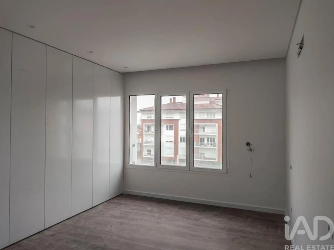 Apartamento T3 para Venda em Marinha Grande Foto 8