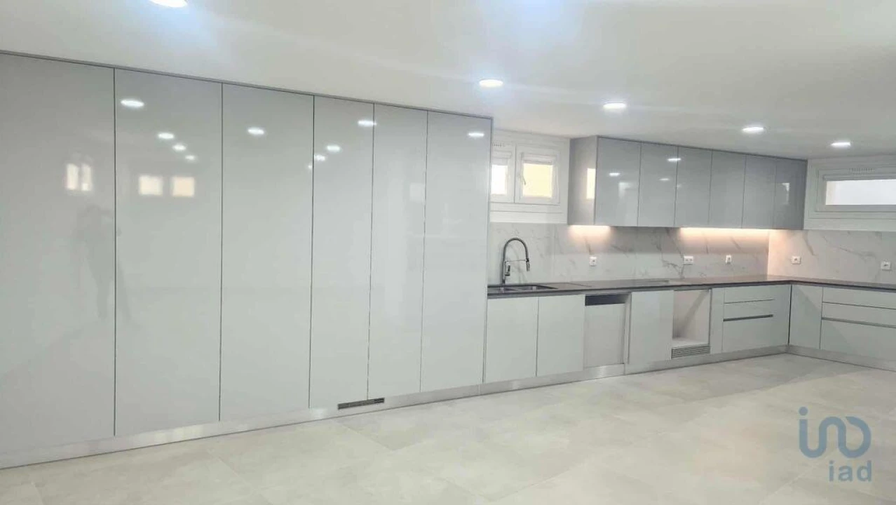 Moradia T5 para Venda em Valado dos Frades Foto 5