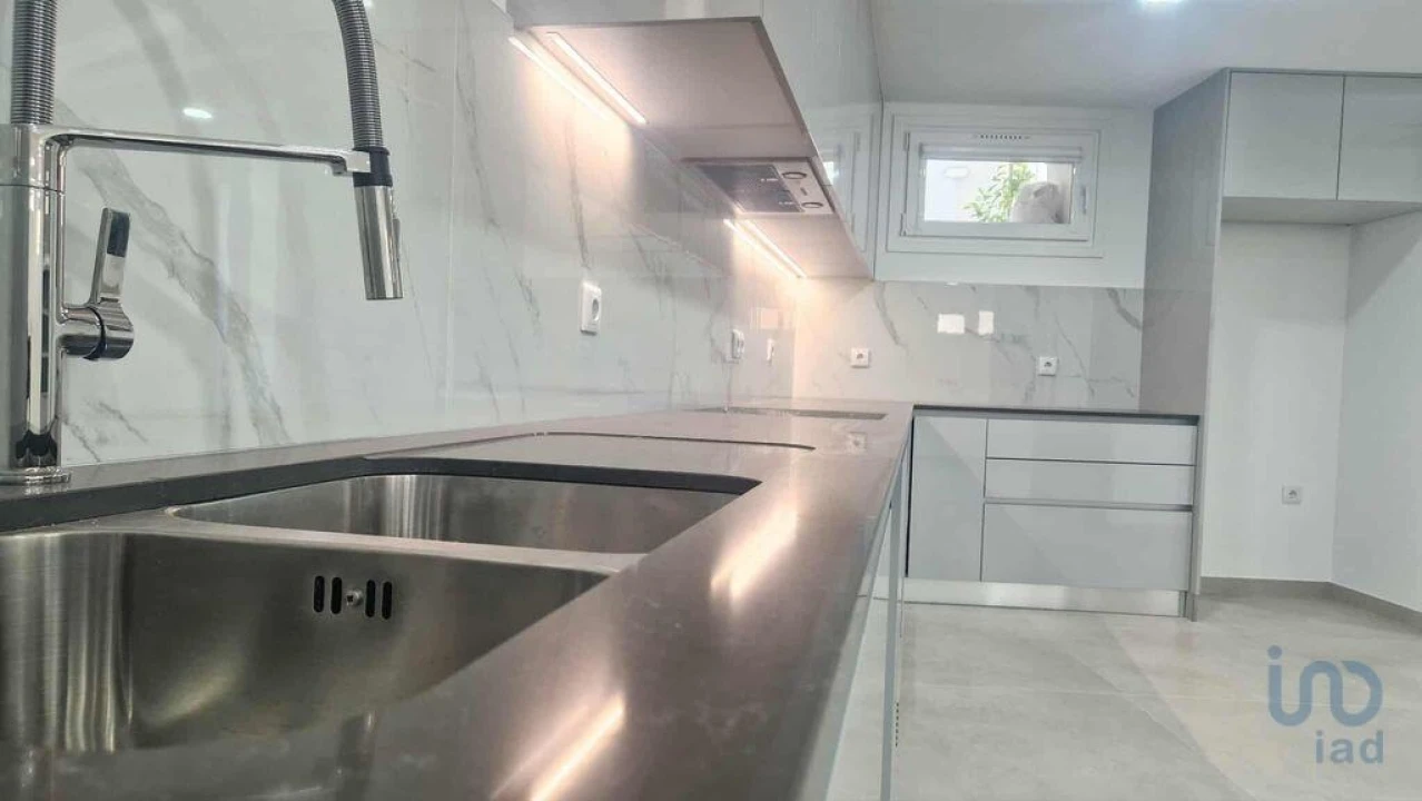 Moradia T5 para Venda em Valado dos Frades Foto 9