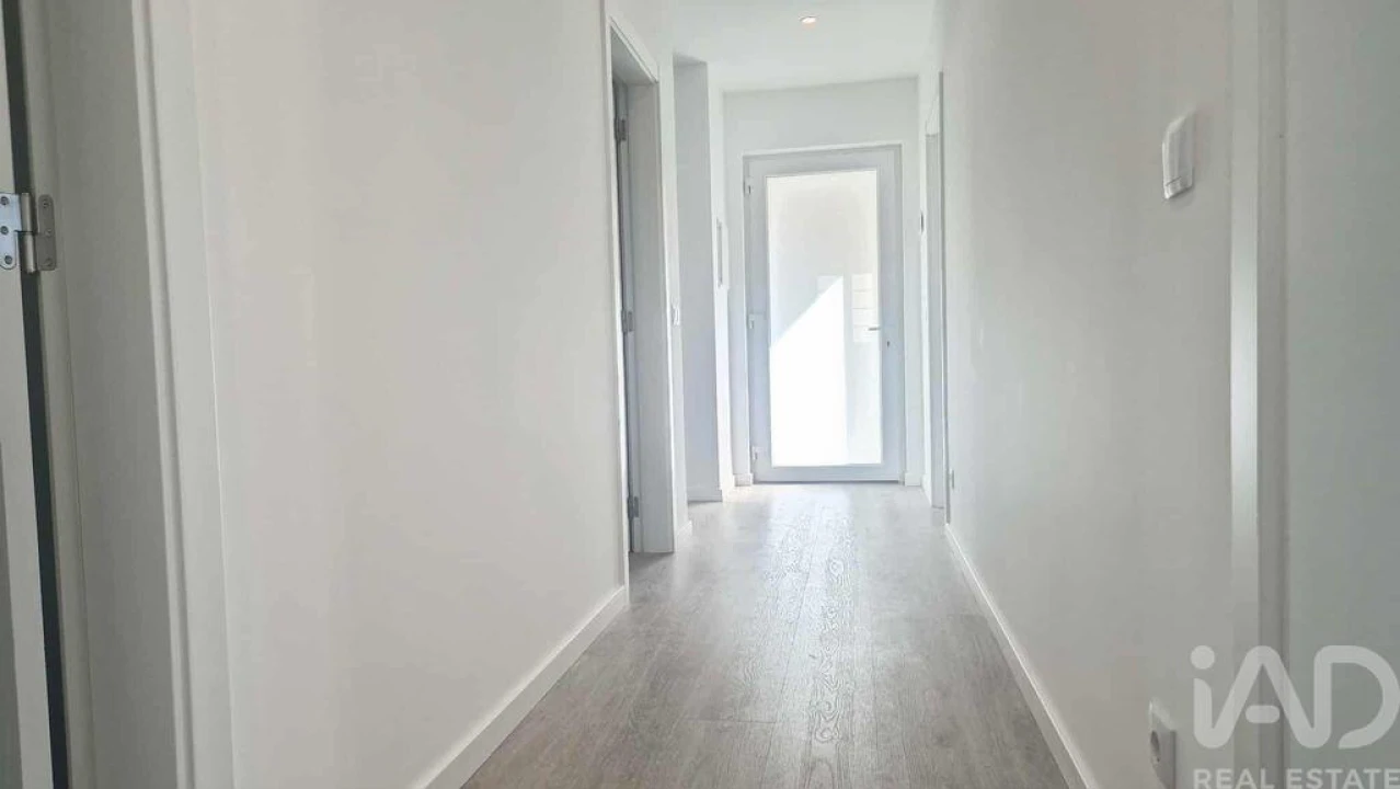 Moradia T5 para Venda em Valado dos Frades Foto 16