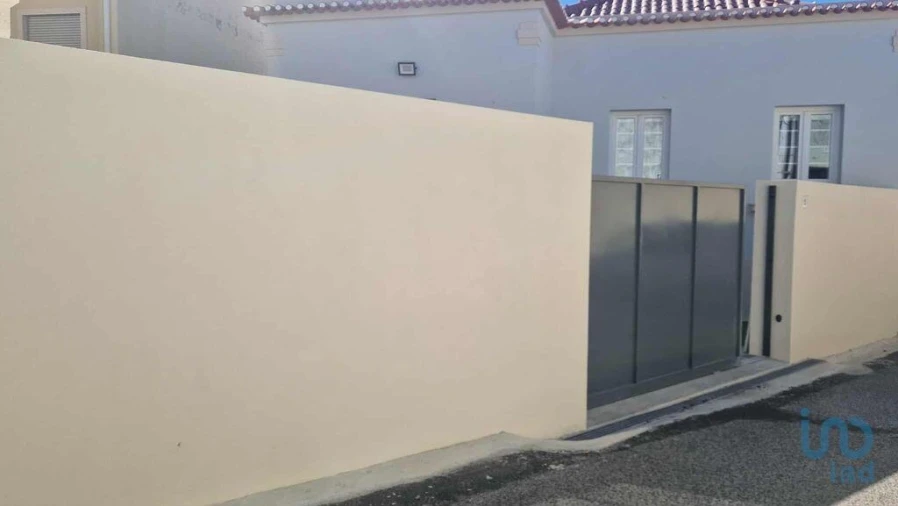 Moradia T5 para Venda em Valado dos Frades Foto 2