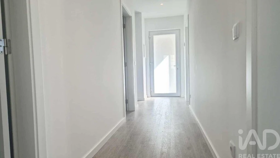 Moradia T5 para Venda em Valado dos Frades Foto 16