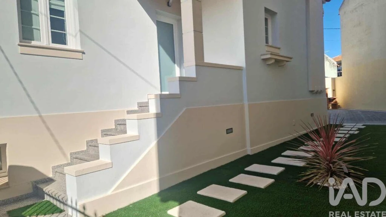 Moradia T5 para Venda em Valado dos Frades Foto 23