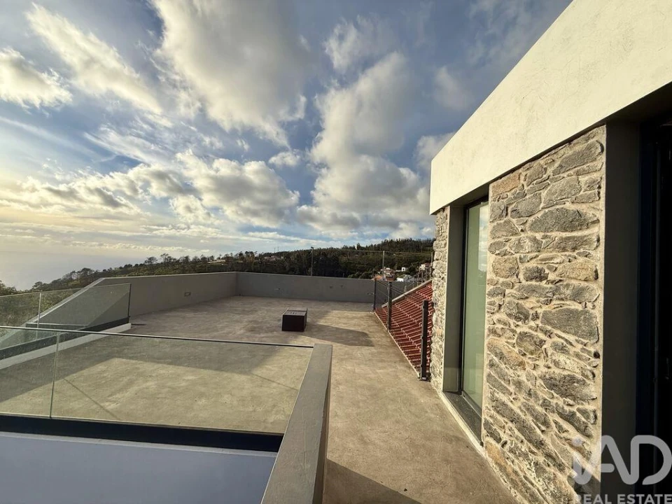 Garagem para Venda em Fajã da Ovelha Foto 15