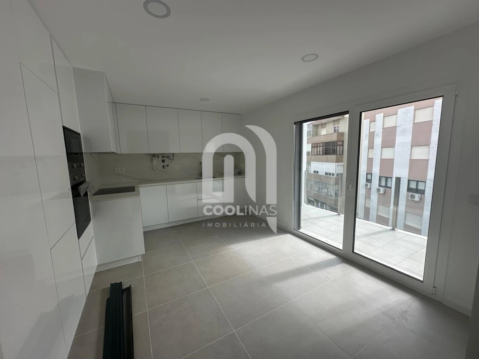 Apartamento T3 para Venda em Amora Foto 1