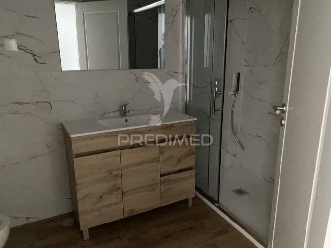 Moradia T3 para Venda em São Francisco da Serra Foto 5