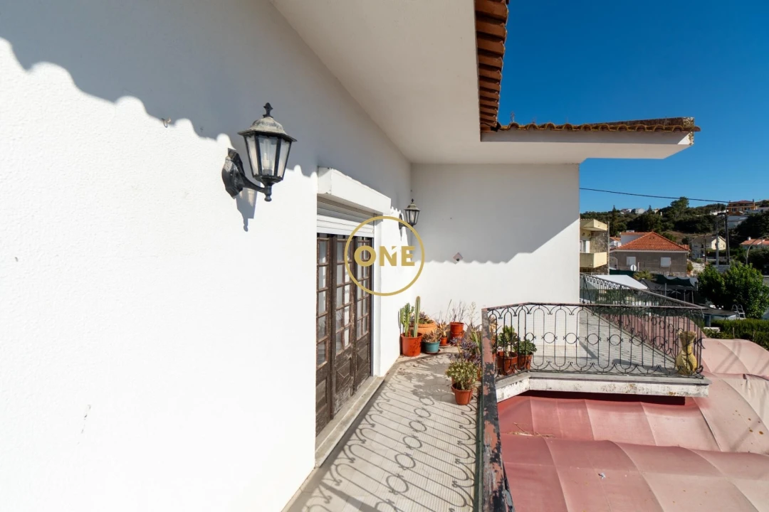 Prédio para Venda em Milharado Foto 30