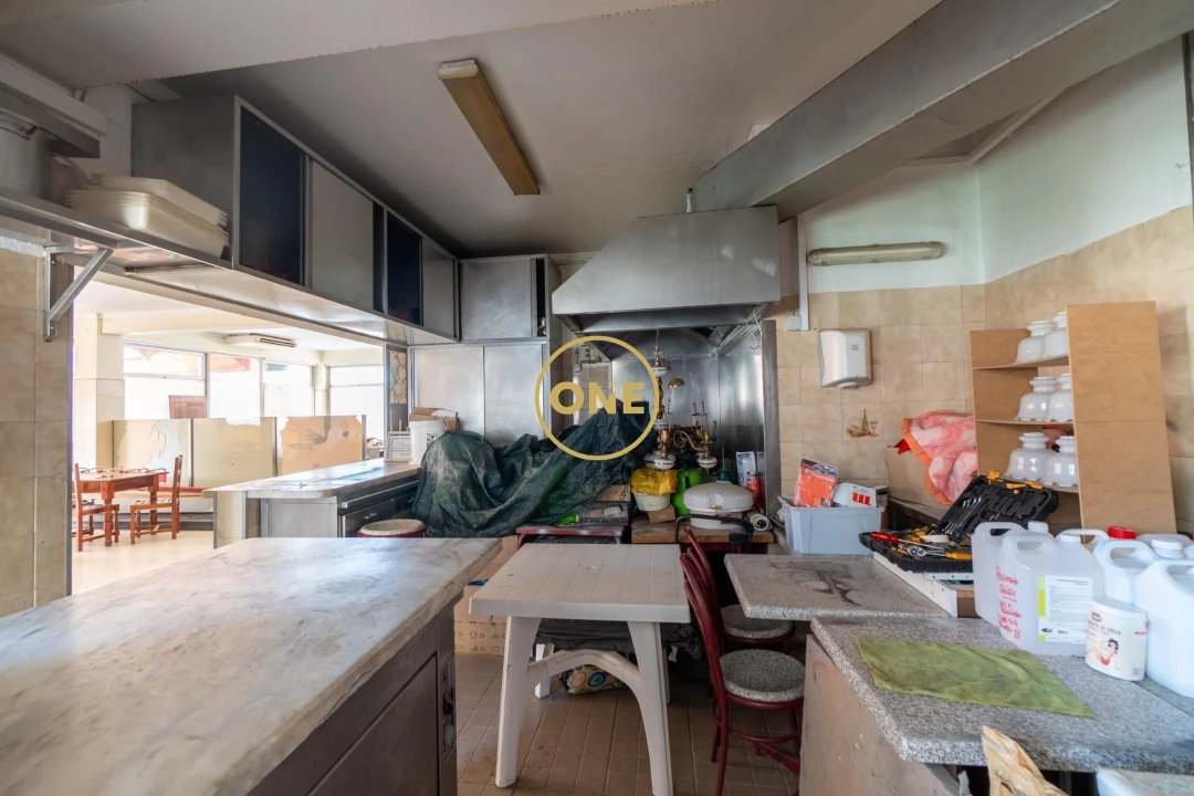 Prédio para Venda em Milharado Foto 34