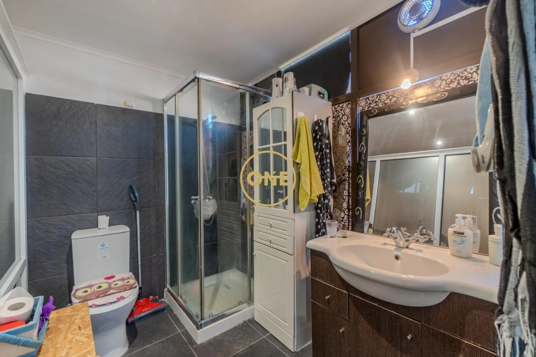 Prédio para Venda em Milharado Foto 21