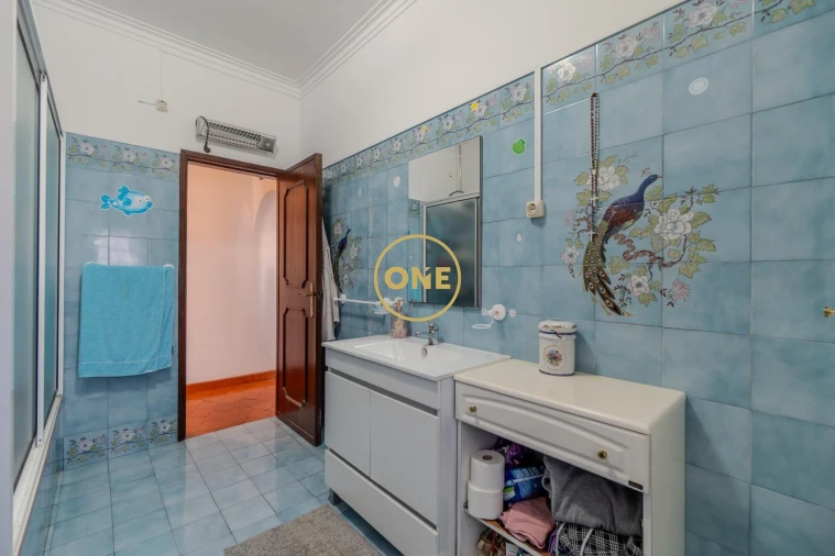 Prédio para Venda em Milharado Foto 25