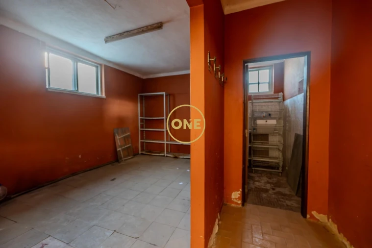 Prédio para Venda em Milharado Foto 39