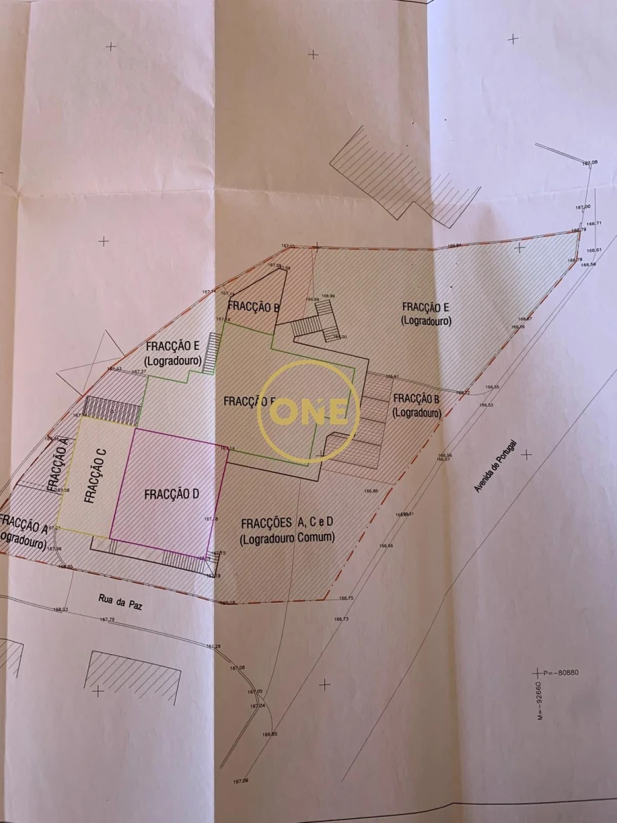 Prédio para Venda em Milharado Foto 54