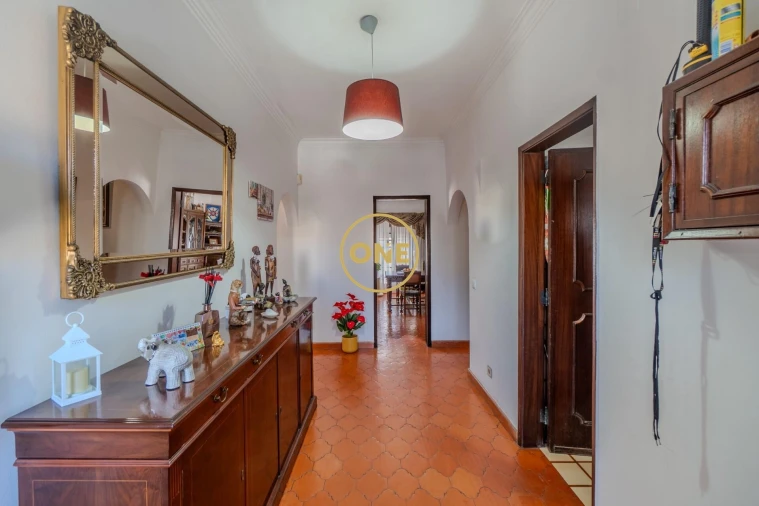 Prédio para Venda em Milharado Foto 12