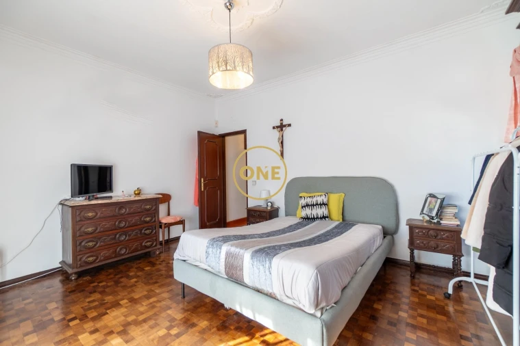 Prédio para Venda em Milharado Foto 23