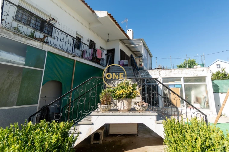 Prédio para Venda em Milharado Foto 11