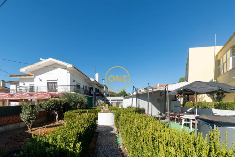 Prédio para Venda em Milharado Foto 6