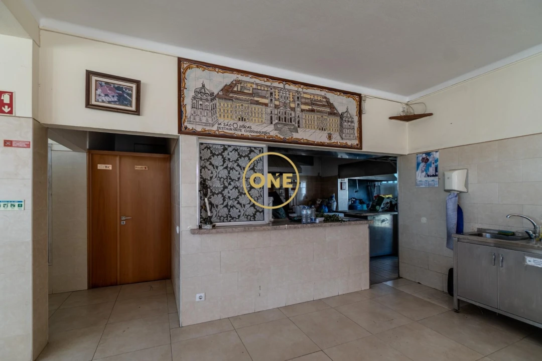 Prédio para Venda em Milharado Foto 32