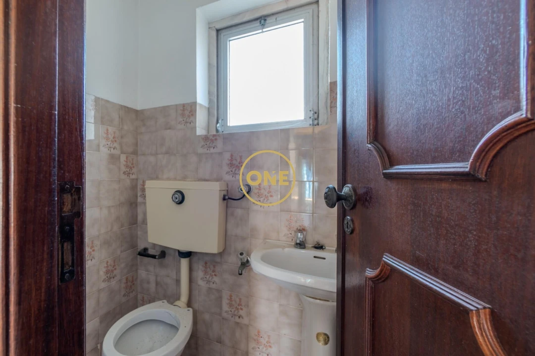 Prédio para Venda em Milharado Foto 52