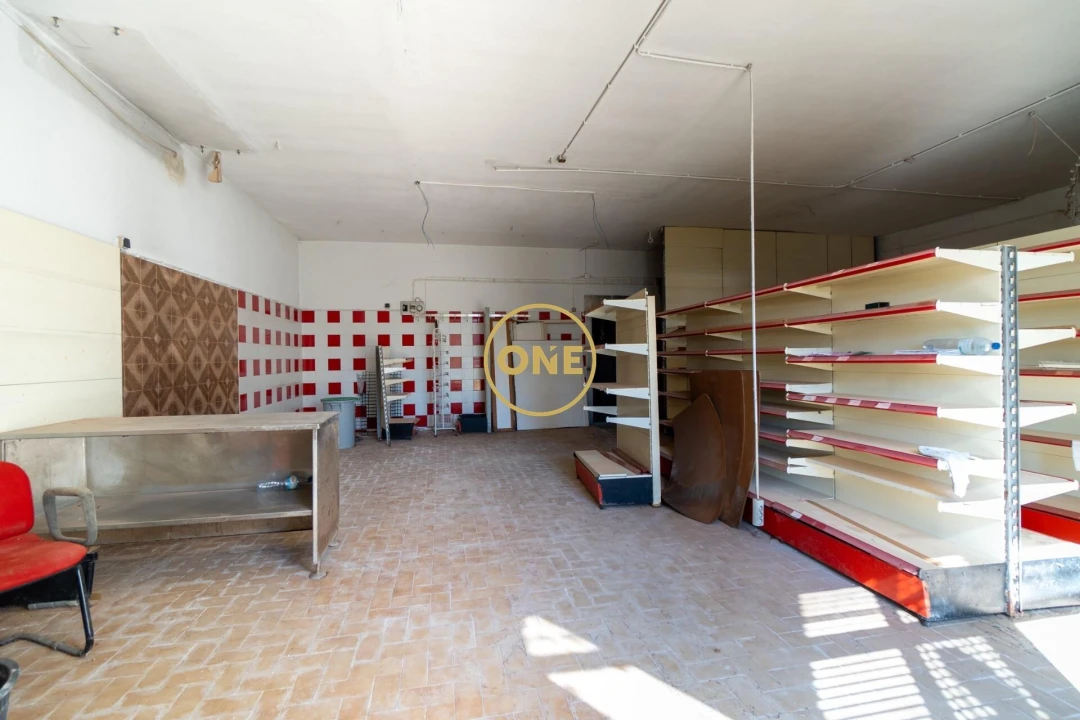 Prédio para Venda em Milharado Foto 35