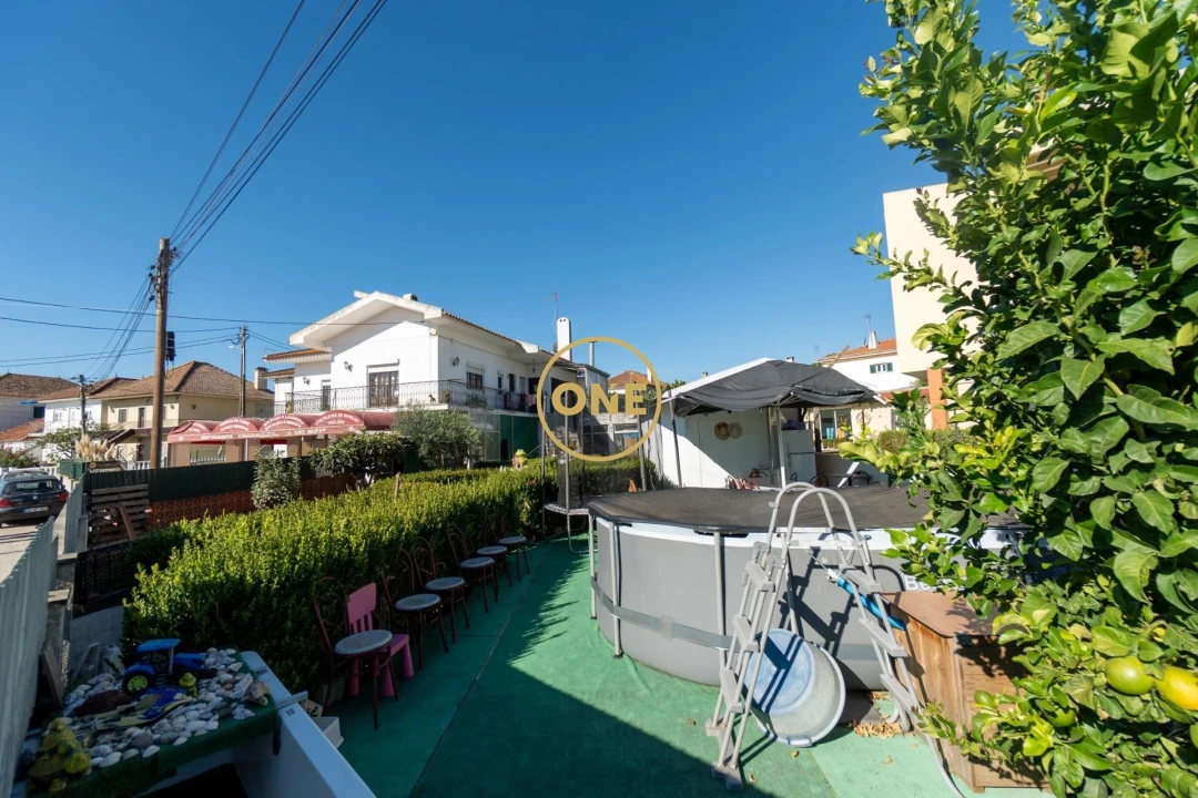 Prédio para Venda em Milharado Foto 5