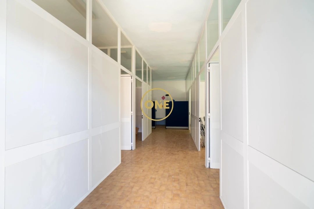 Prédio para Venda em Milharado Foto 40