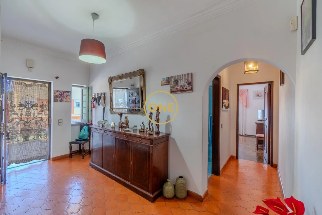 Prédio para Venda em Milharado Foto 14