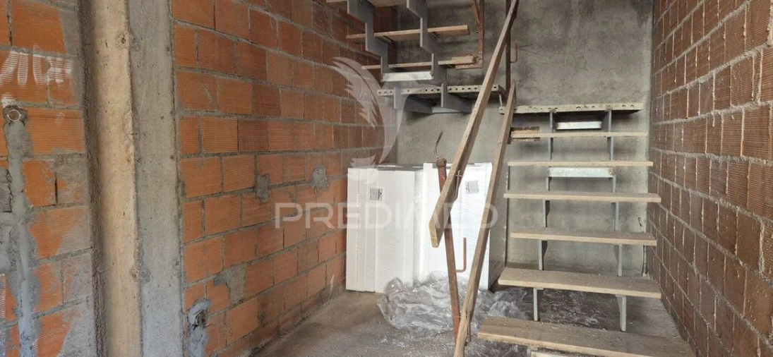 Moradia T4 para Venda em Palmeira Foto 12