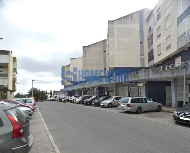 Loja para Venda em Loures Foto 14