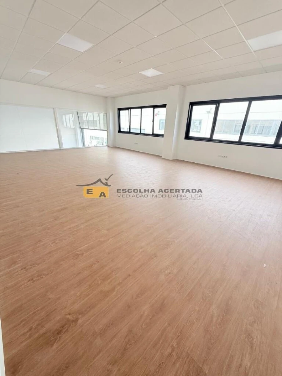 Armazém para Arrendamento em Aver-O-Mar, Amorim e Terroso Foto 14