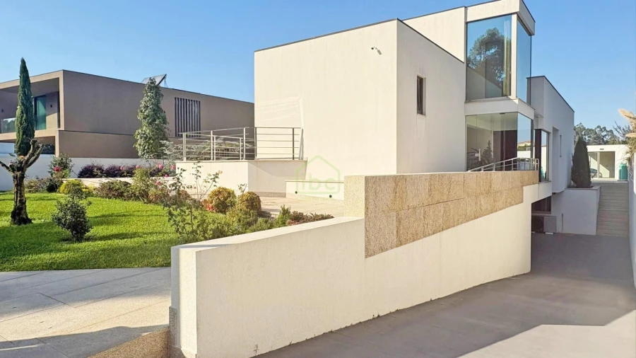 Moradia T4 para Venda em Póvoa de Varzim, Beiriz e Argivai Foto 22