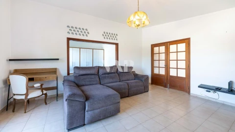 Moradia T7 para Venda em Quarteira