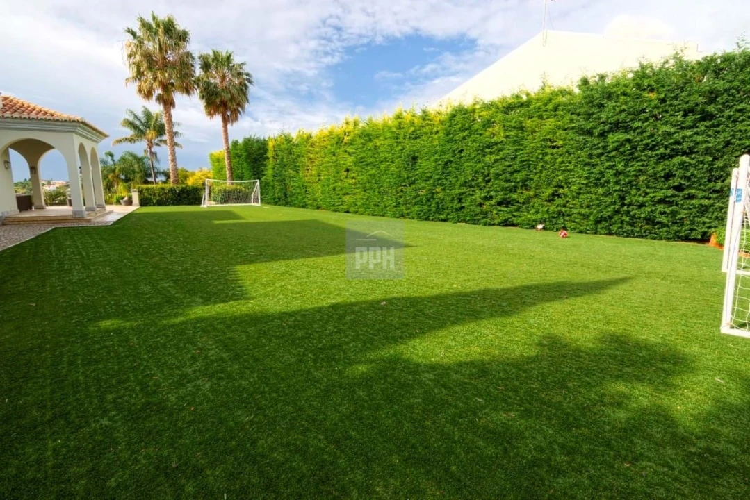 Moradia T6 para Venda em Boliqueime Foto 9