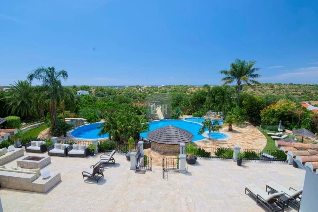 Moradia T6 para Venda em Boliqueime Foto 10