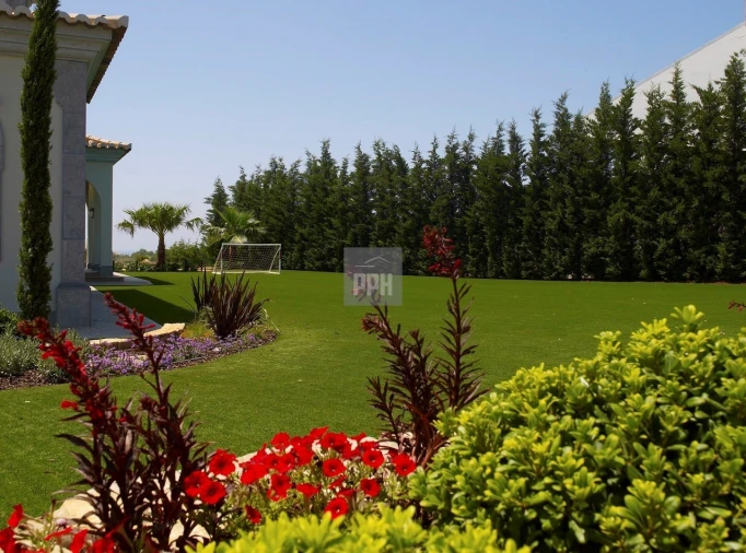 Moradia T6 para Venda em Boliqueime Foto 8