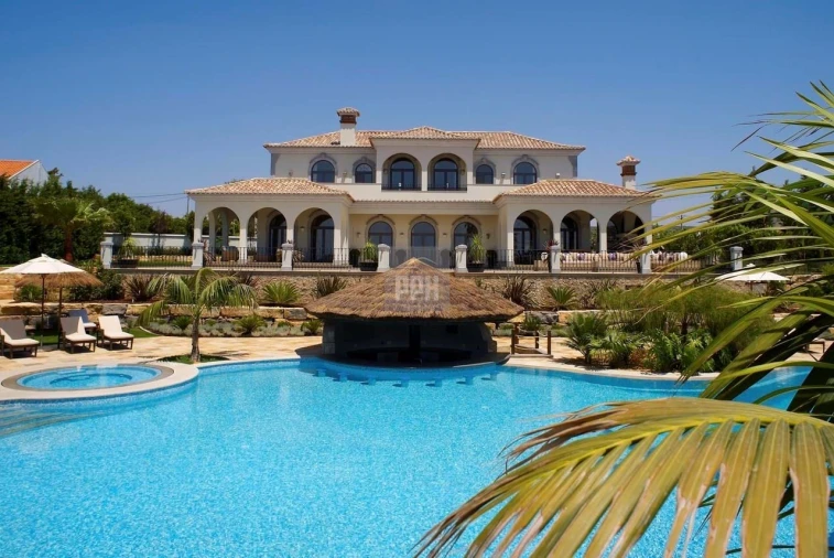 Moradia T6 para Venda em Boliqueime Foto 7