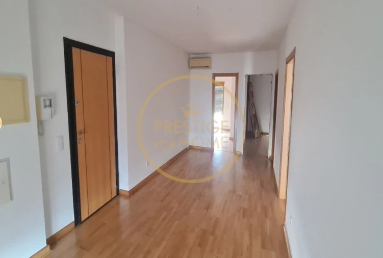 Apartamento T2 para Venda em Loule (São Clemente) Foto 7