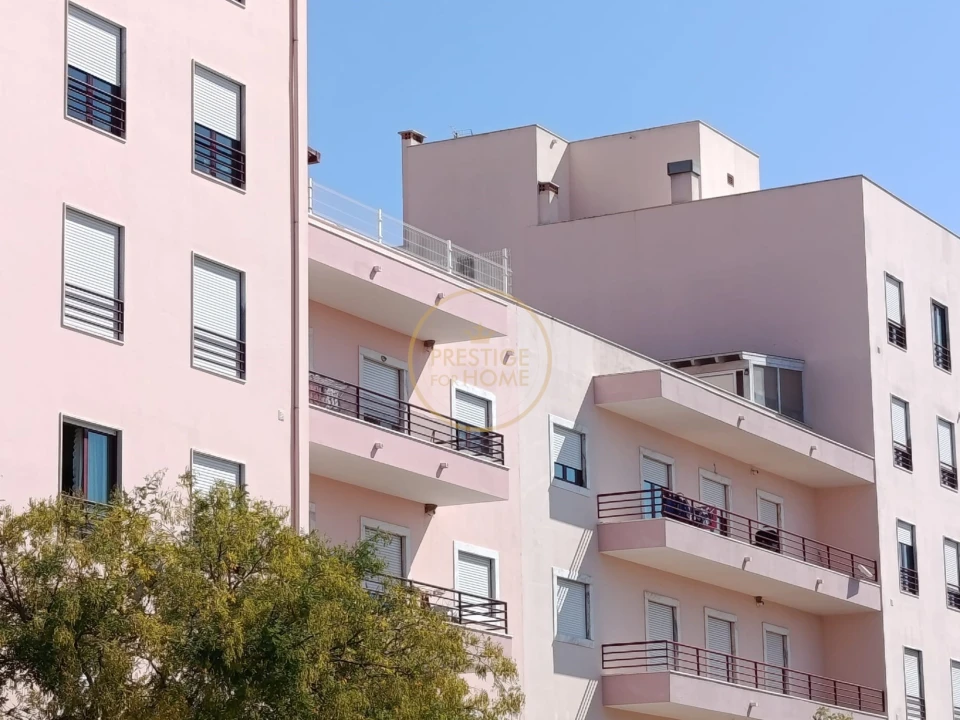 Apartamento T2 para Venda em Loule (São Clemente) Foto 2