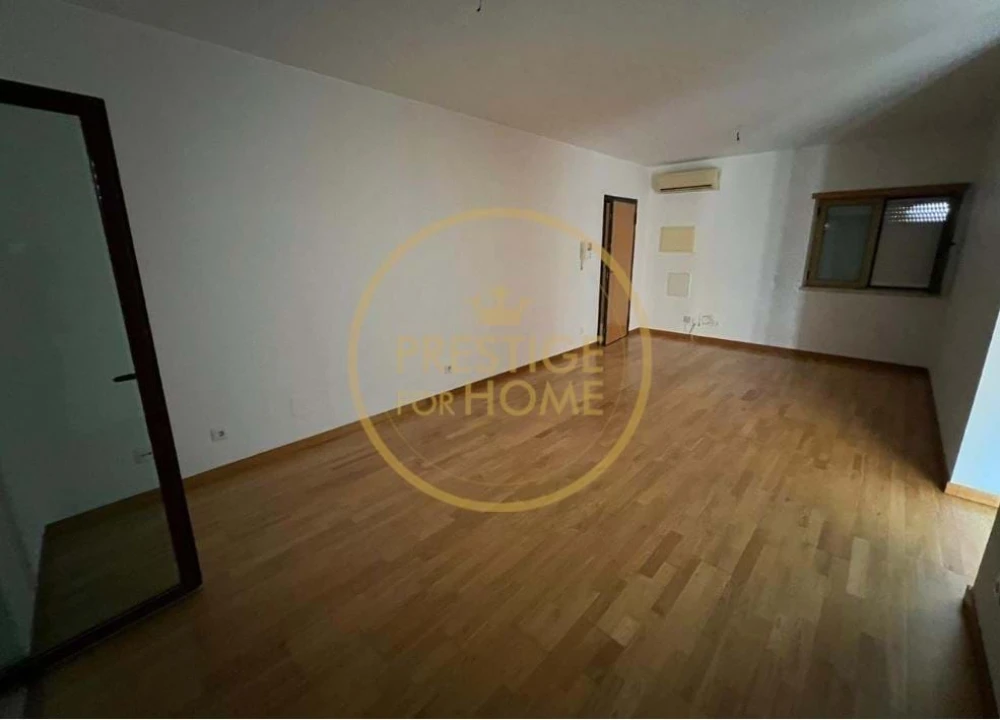Apartamento T2 para Venda em Loule (São Clemente) Foto 22