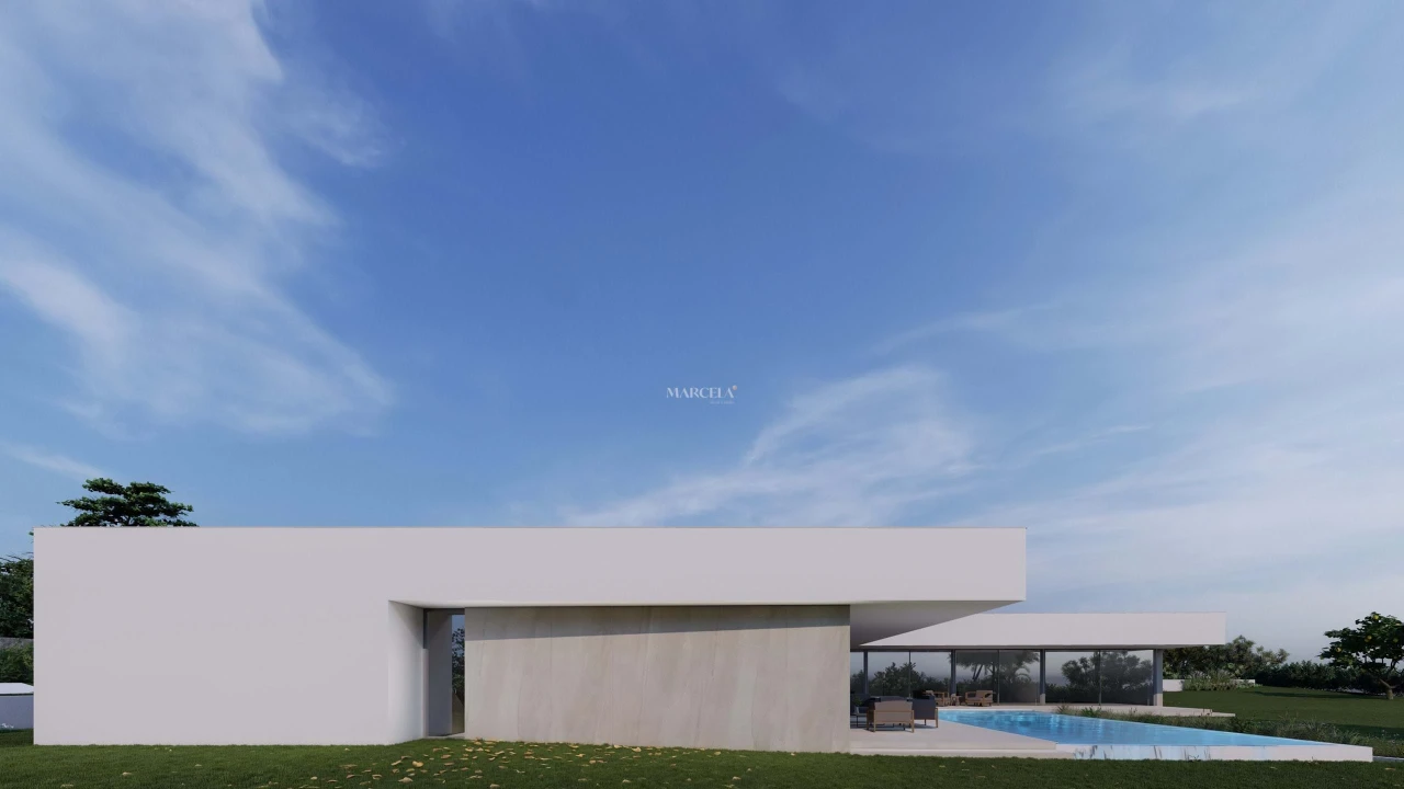 Moradia T5 para Venda em Odiaxere Foto 2