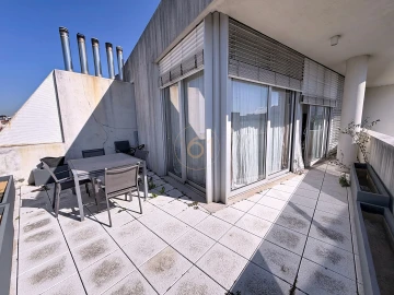 Apartamento T4 para Venda em Lordelo do Ouro e Massarelos