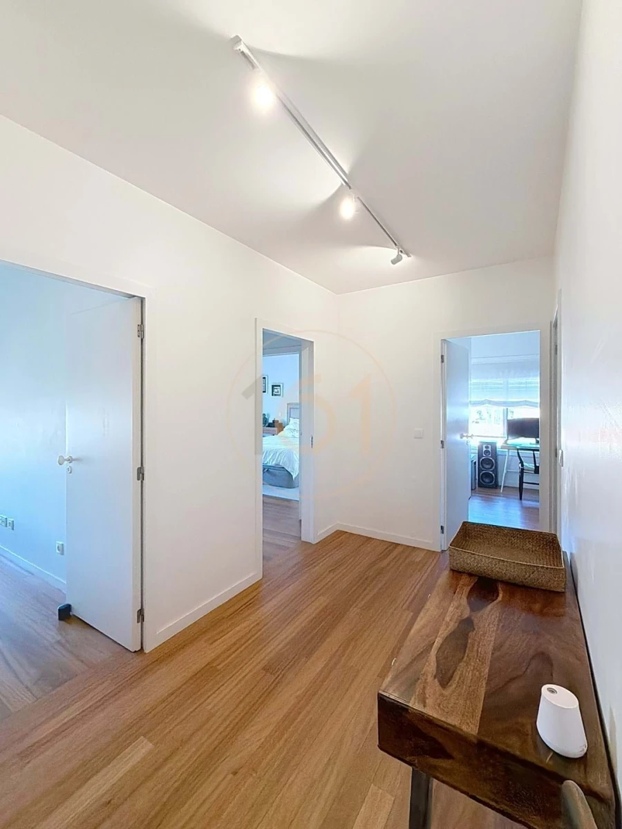 Apartamento T4 para Venda em Lordelo do Ouro e Massarelos Foto 24