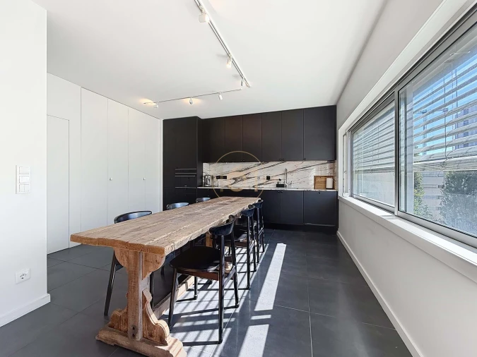 Apartamento T4 para Venda em Lordelo do Ouro e Massarelos Foto 6