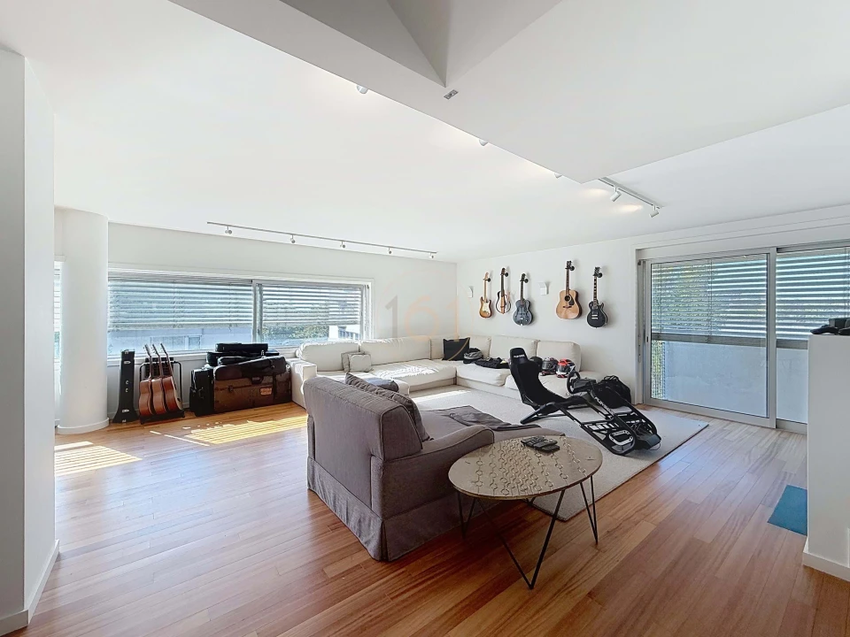 Apartamento T4 para Venda em Lordelo do Ouro e Massarelos Foto 3