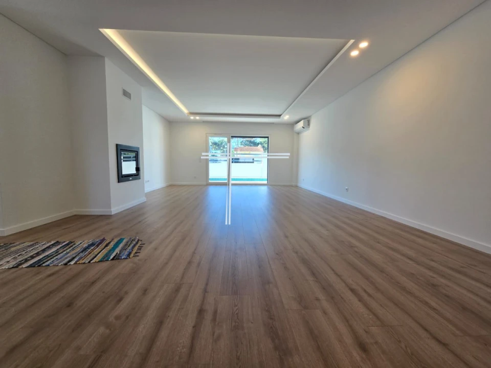 Moradia T4 para Venda em Charneca de Caparica e Sobreda Foto 27