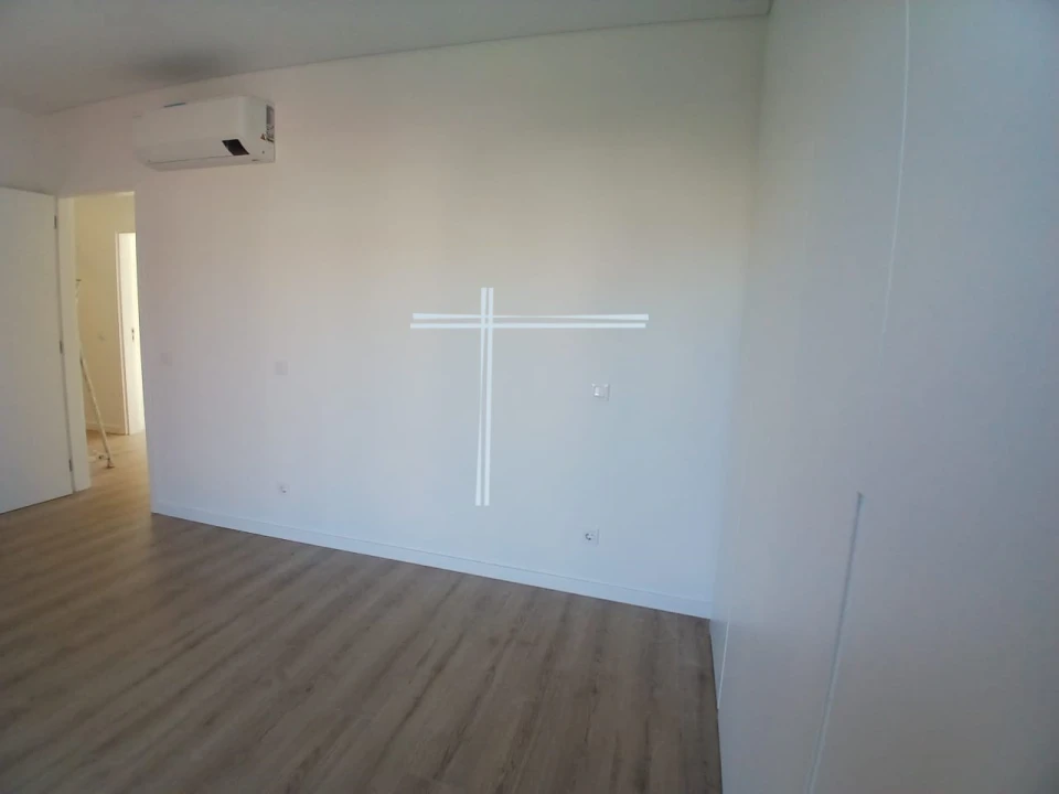 Moradia T4 para Venda em Charneca de Caparica e Sobreda Foto 44
