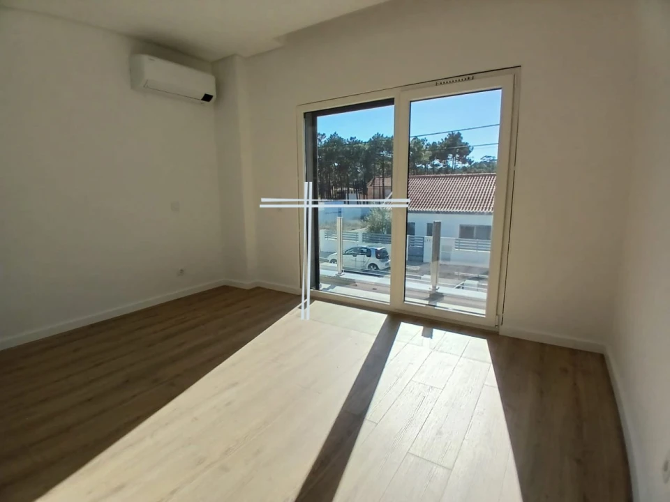 Moradia T4 para Venda em Charneca de Caparica e Sobreda Foto 45