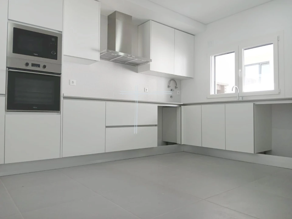 Moradia T3 para Venda em Fernao Ferro Foto 4