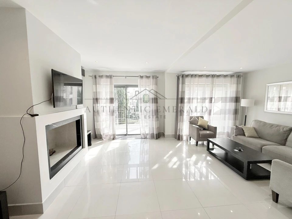 Apartamento T2 para Venda em Quarteira Foto 9