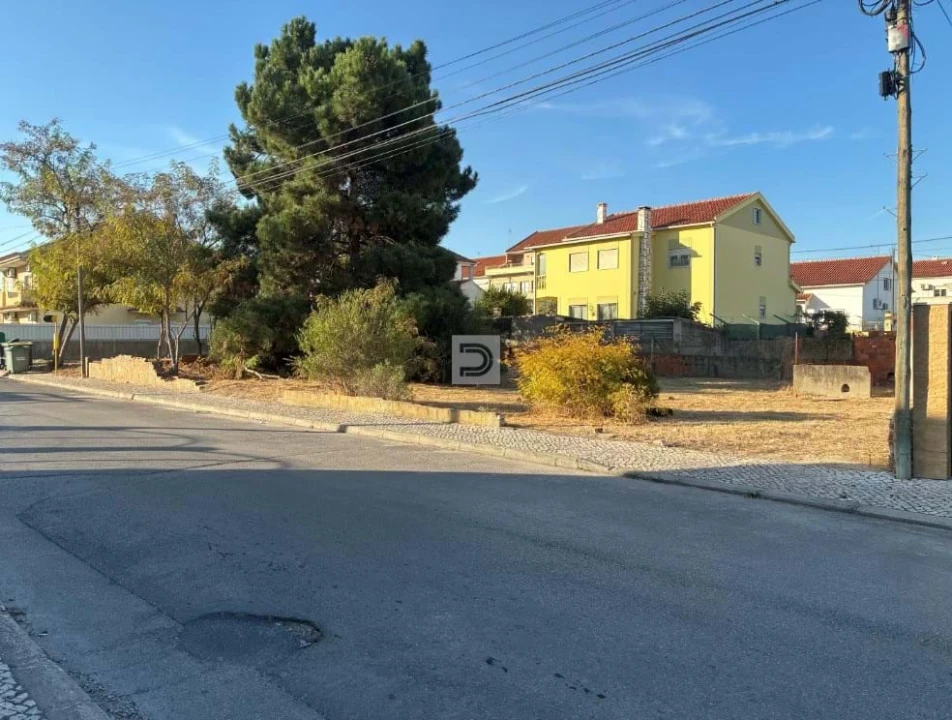 Terreno para Venda em Quinta do Conde Foto 2