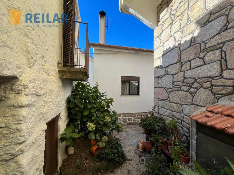 Moradia T3 para Venda em Longa Foto 3